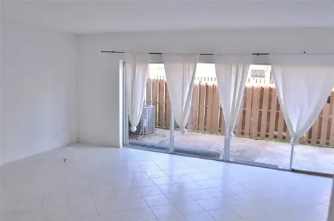 8237 NW 8th Court Plantation FL 33324