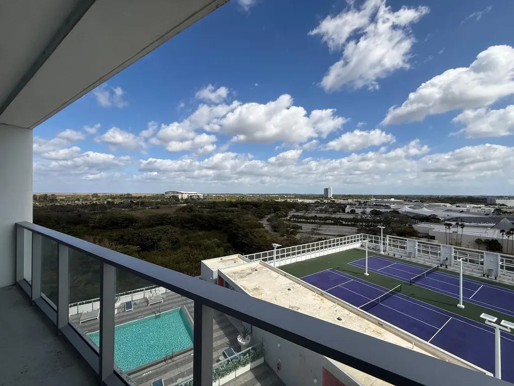2000 Metropica Way Sunrise FL 33323