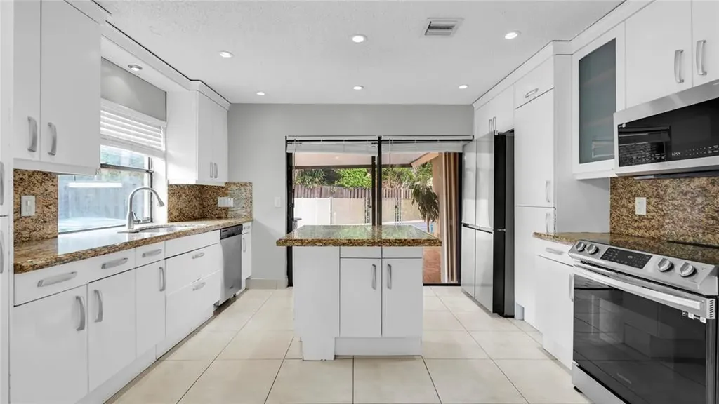 7659 Sierra Terrace Boca Raton FL 33433