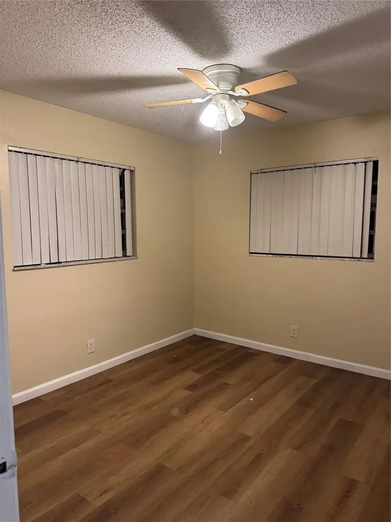 3991 Woodside Drive Coral Springs FL 33065