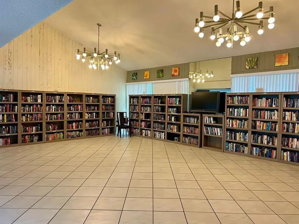 2304 S Cypress Bend Drive Pompano Beach FL 33069