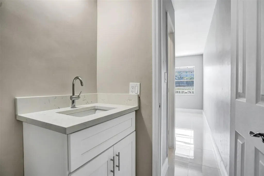 701 Pine Drive Pompano Beach FL 33060