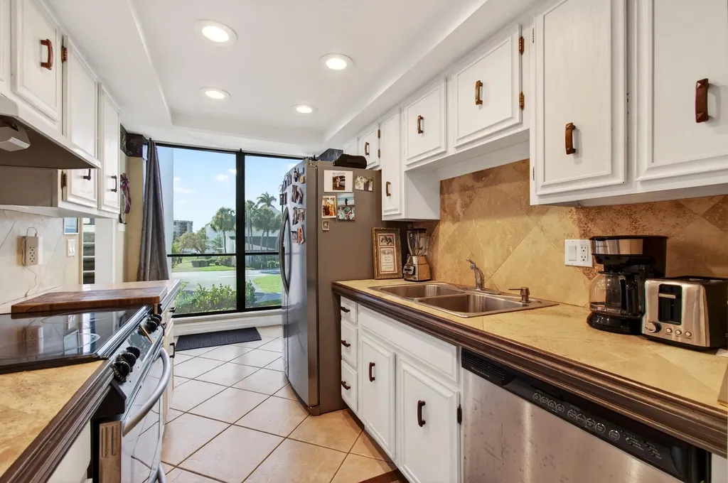 2303 Bridgewood Drive Boca Raton FL 33434