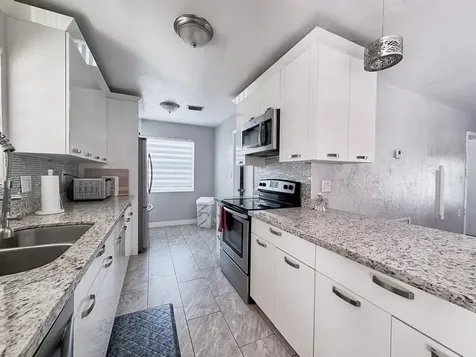 3621 NW 35th Way Lauderdale Lakes FL 33309