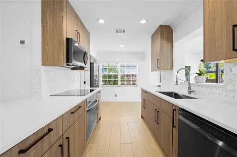 530 SW 11th Avenue Fort Lauderdale FL 33312