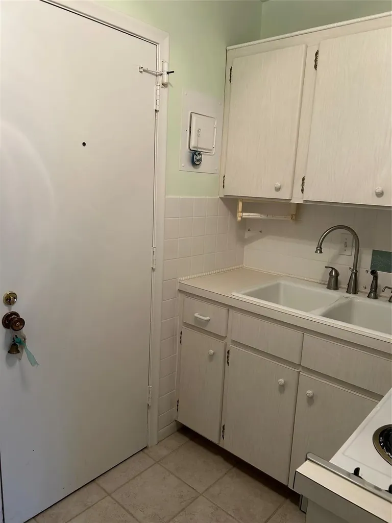 6263 NE 19th Avenue Fort Lauderdale FL 33308