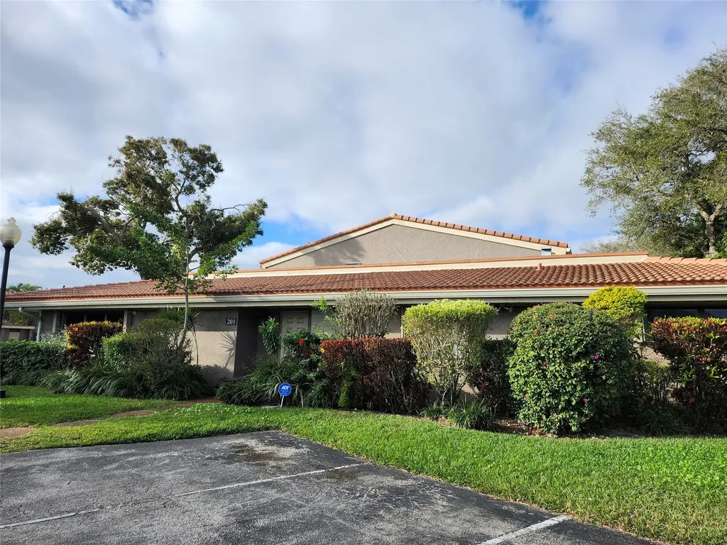 201 Dunwoody Lane Hollywood FL 33021