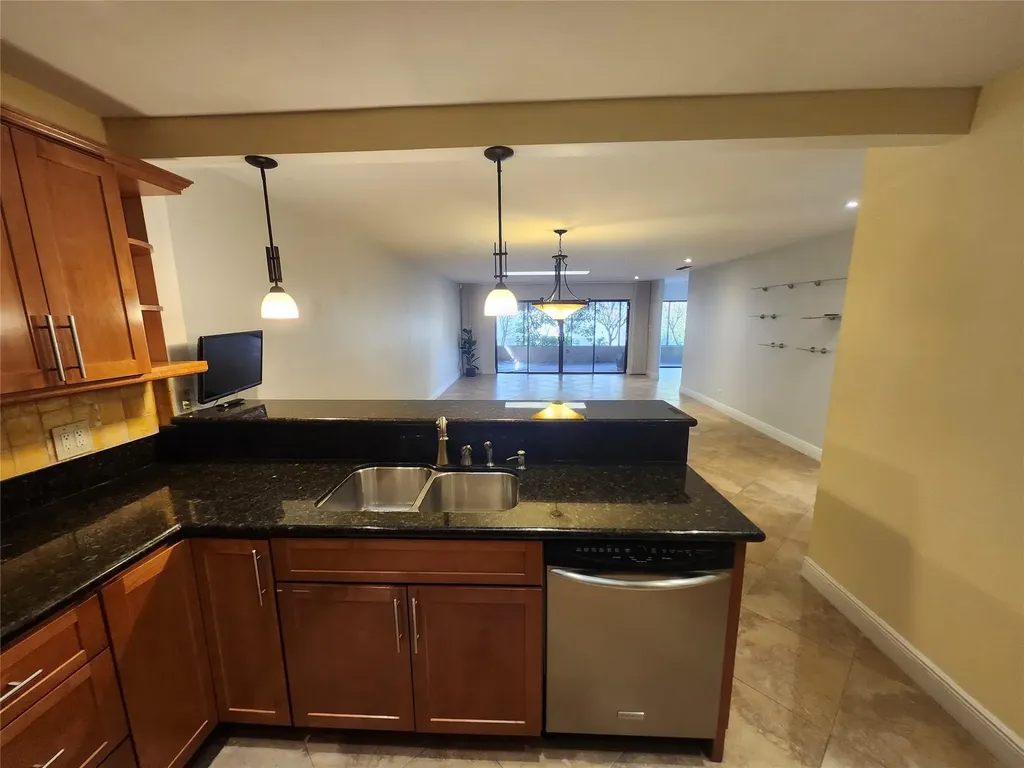 201 Dunwoody Lane Hollywood FL 33021