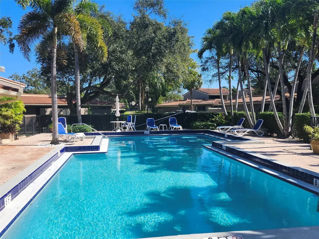 201 Dunwoody Lane Hollywood FL 33021