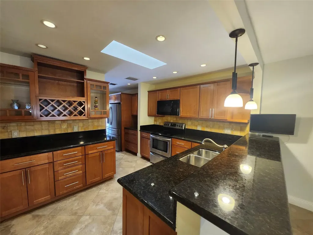 201 Dunwoody Lane Hollywood FL 33021