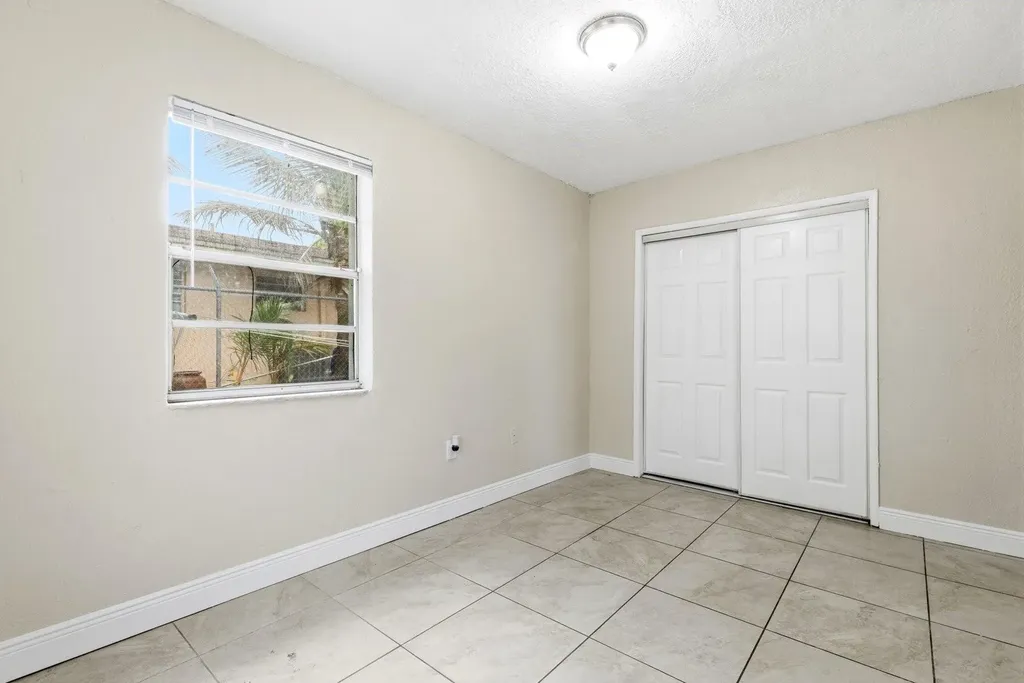 842 NW 25th Avenue Fort Lauderdale FL 33311
