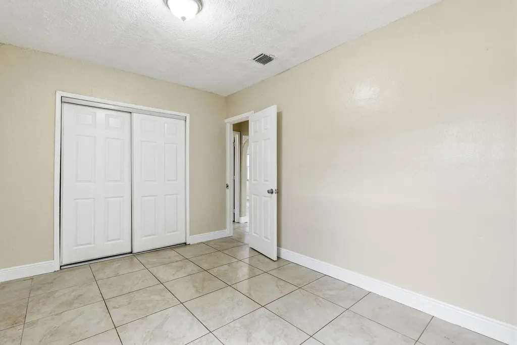 842 NW 25th Avenue Fort Lauderdale FL 33311