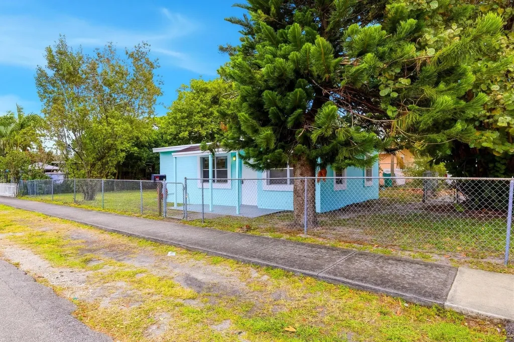 842 NW 25th Avenue Fort Lauderdale FL 33311