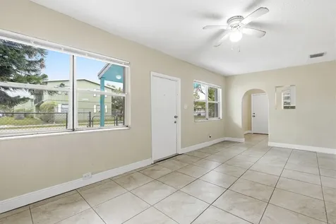 842 NW 25th Avenue Fort Lauderdale FL 33311