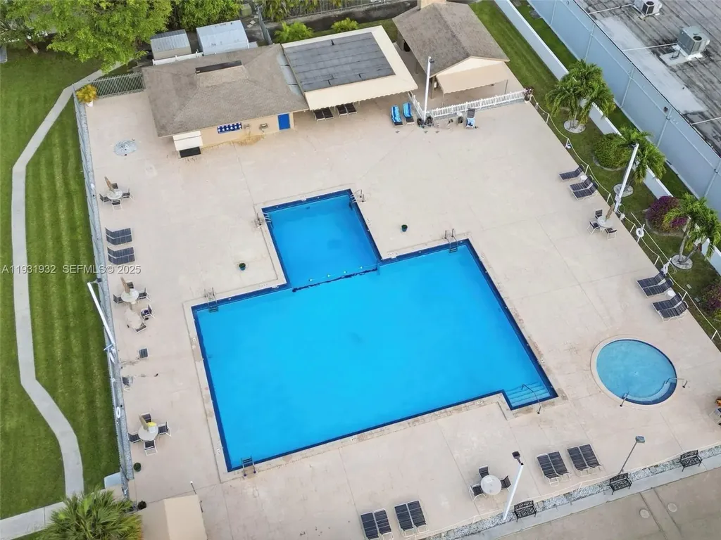 2421 SW 53rd Street Fort Lauderdale FL 33312
