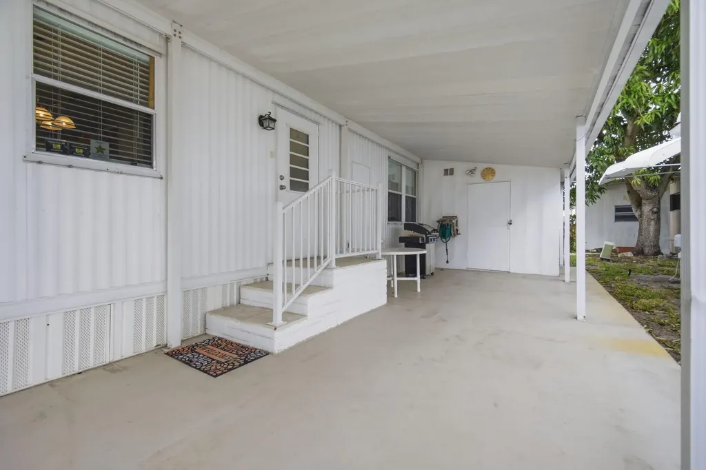 2421 SW 53rd Street Fort Lauderdale FL 33312