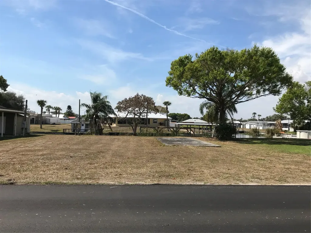 1460 Lake Drive Okeechobee FL 34974