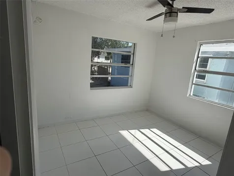 1006 NW 112th Terrace Miami FL 33168