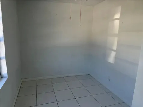 1006 NW 112th Terrace Miami FL 33168