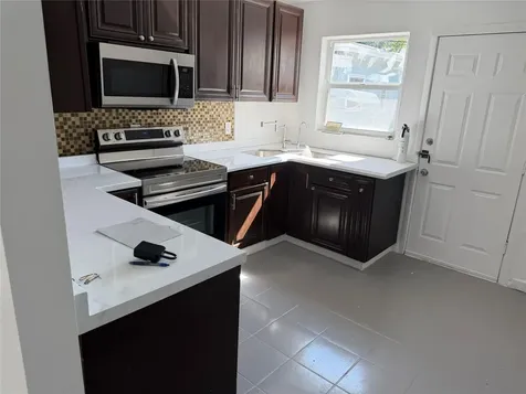 1006 NW 112th Terrace Miami FL 33168