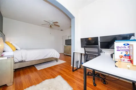 2257 NW 77th Terrace Pembroke Pines FL 33024