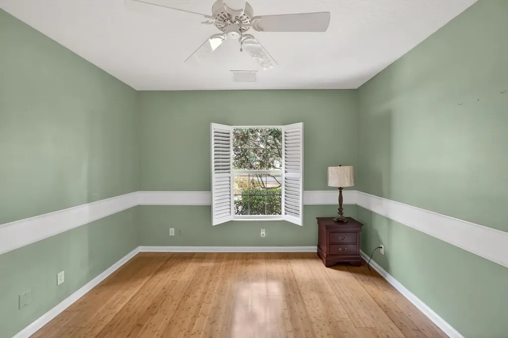 137 38th Court Vero Beach FL 32968