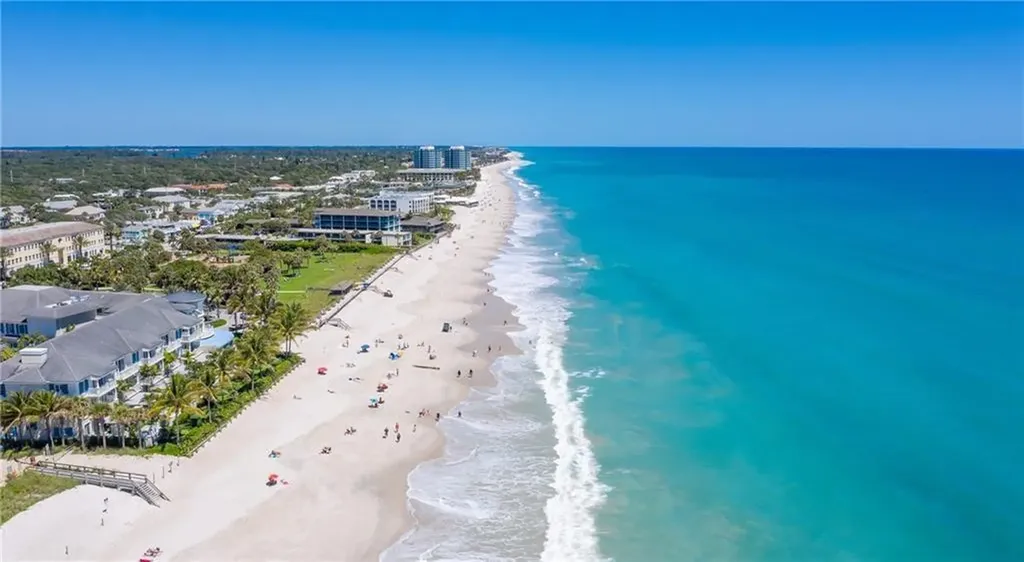 137 38th Court Vero Beach FL 32968