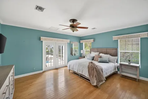 137 38th Court Vero Beach FL 32968