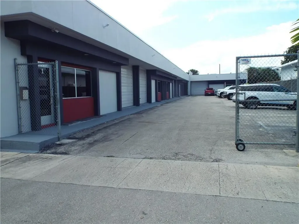 5399 NE 14 Fort Lauderdale FL 33334