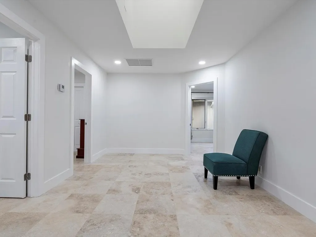 1421 Ponce De Leon Fort Lauderdale FL 33316