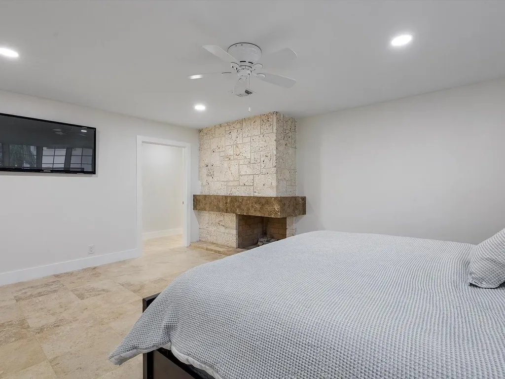 1421 Ponce De Leon Fort Lauderdale FL 33316