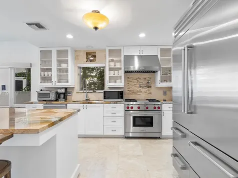 1421 Ponce De Leon Fort Lauderdale FL 33316