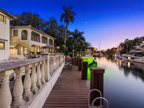 1421 Ponce De Leon Fort Lauderdale FL 33316