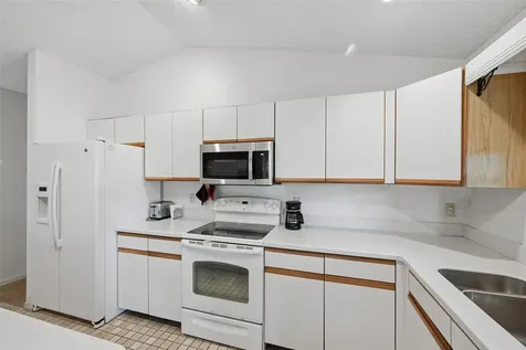 2805 NW 15th Street Delray Beach FL 33445