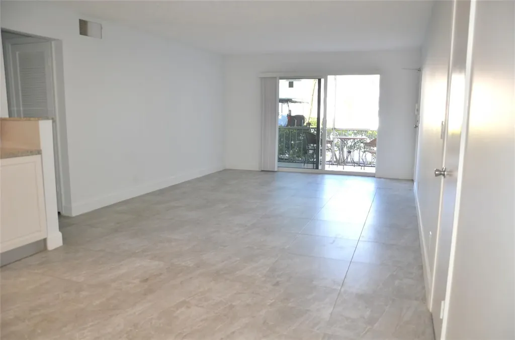 6247 Bay Club Drive Fort Lauderdale FL 33308