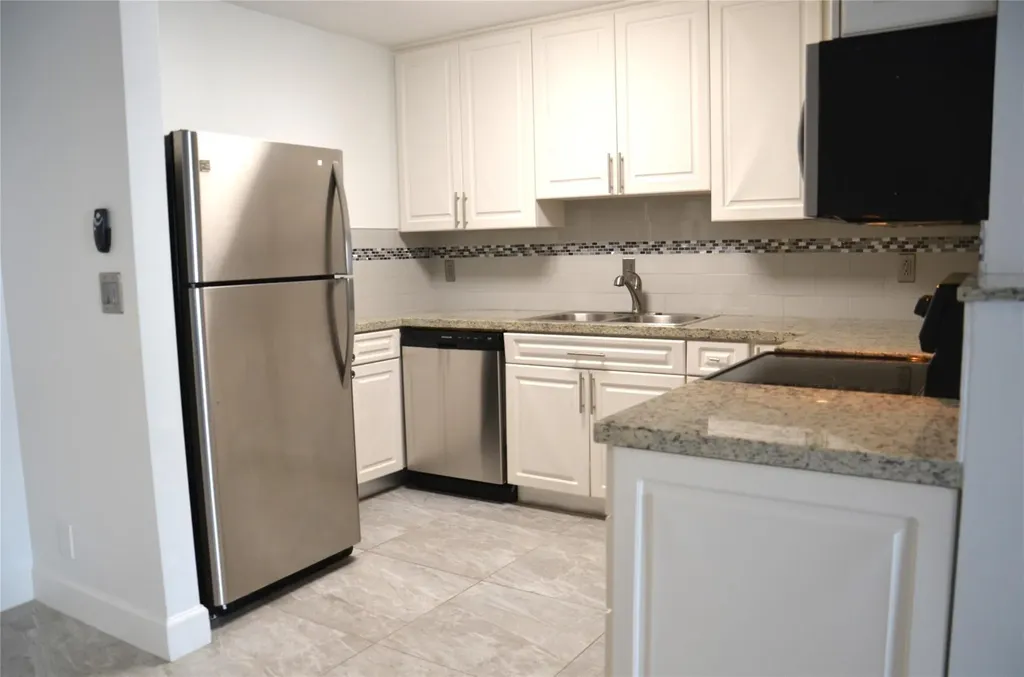 6247 Bay Club Drive Fort Lauderdale FL 33308