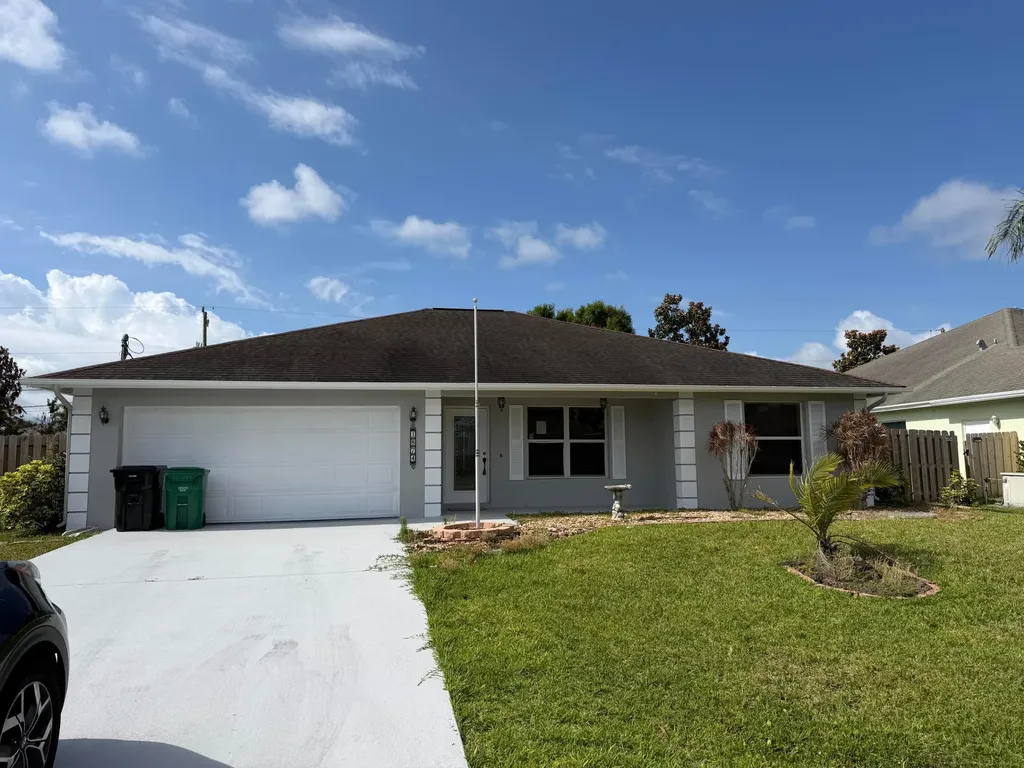 1874 SW Capehart Avenue Port St Lucie FL 34953