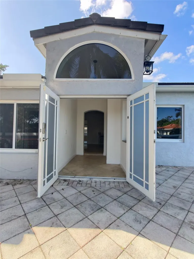 733 NE 18th Avenue Fort Lauderdale FL 33304