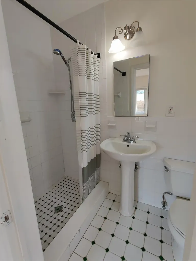 733 NE 18th Avenue Fort Lauderdale FL 33304