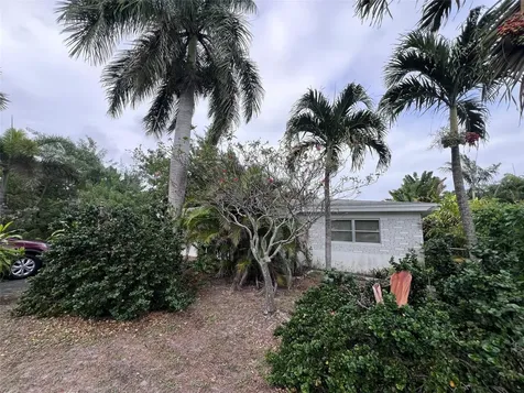 111 NE 47th Street Oakland Park FL 33334