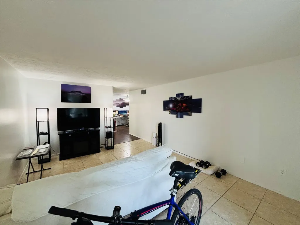 7300 NW 17th Street Plantation FL 33313