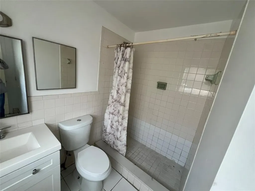 230 SW 1st Street Pompano Beach FL 33060