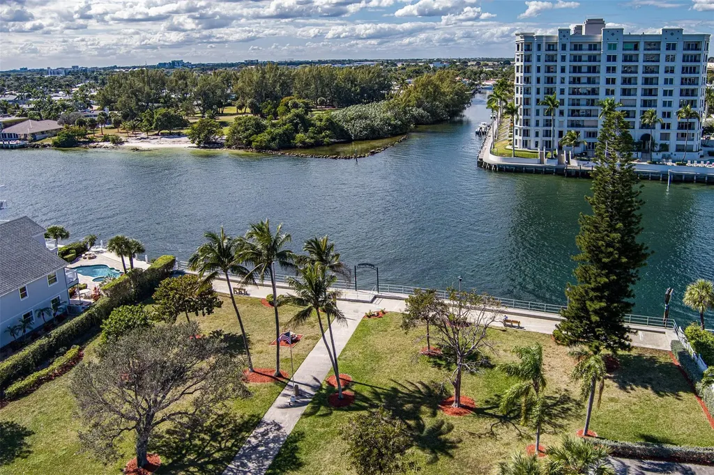3212 NE 12th Street Pompano Beach FL 33062