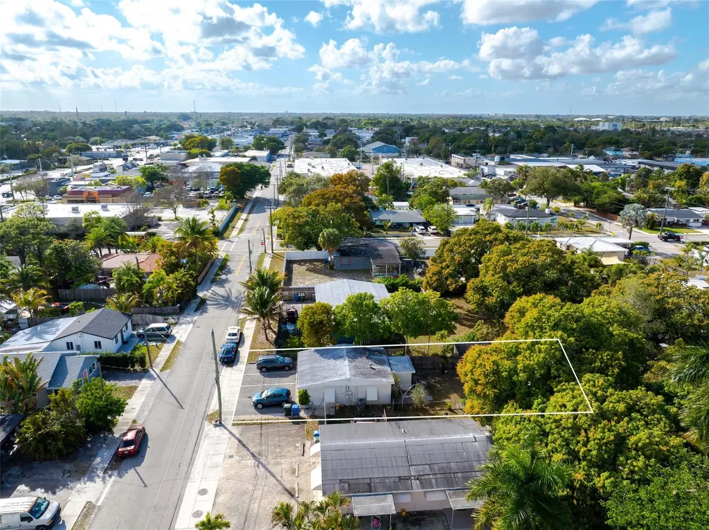 659 NE 32nd Street Oakland Park FL 33334