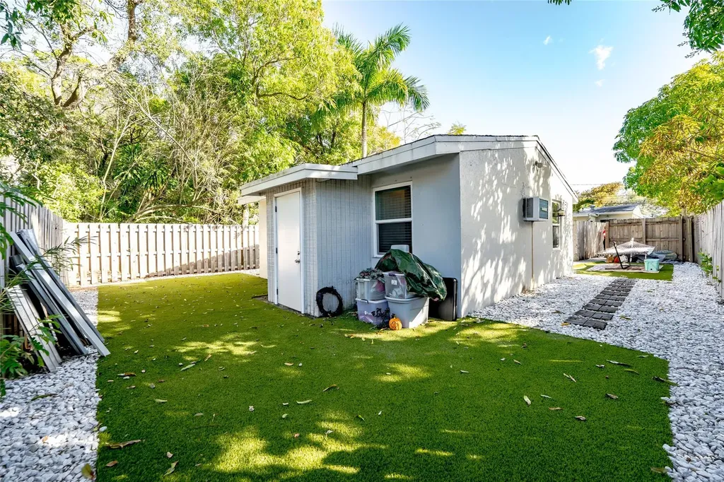 659 NE 32nd Street Oakland Park FL 33334