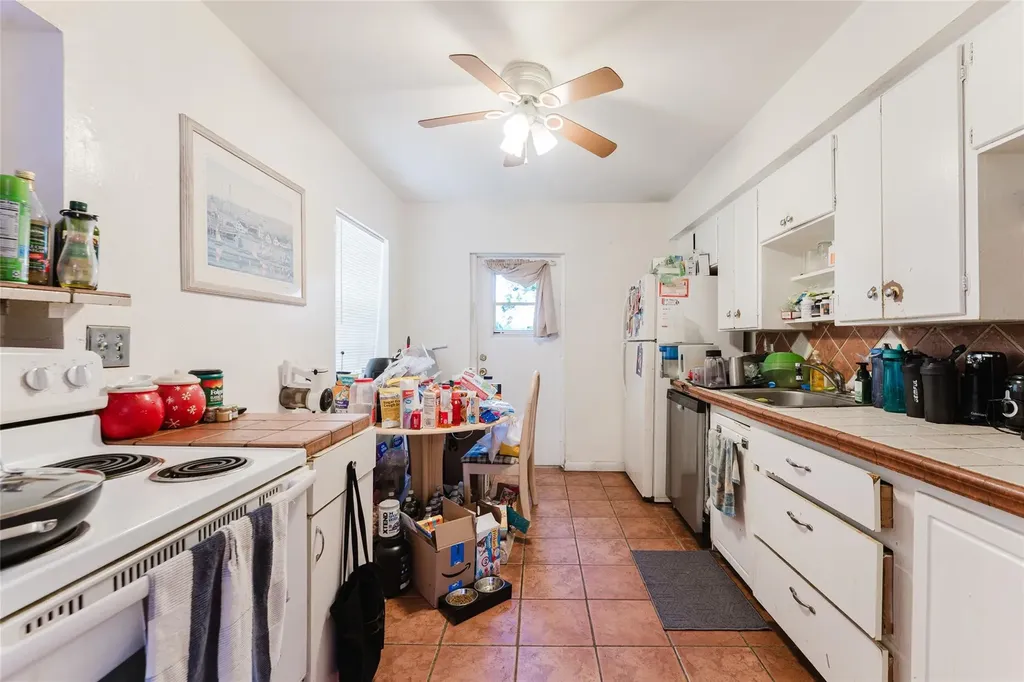 659 NE 32nd Street Oakland Park FL 33334