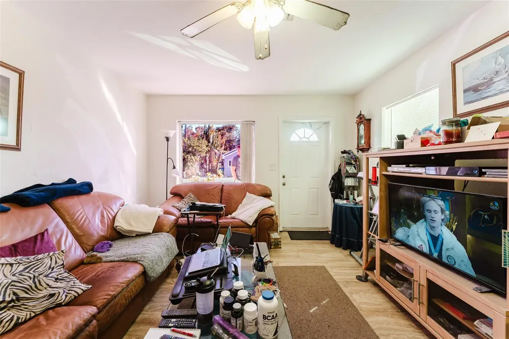 659 NE 32nd Street Oakland Park FL 33334