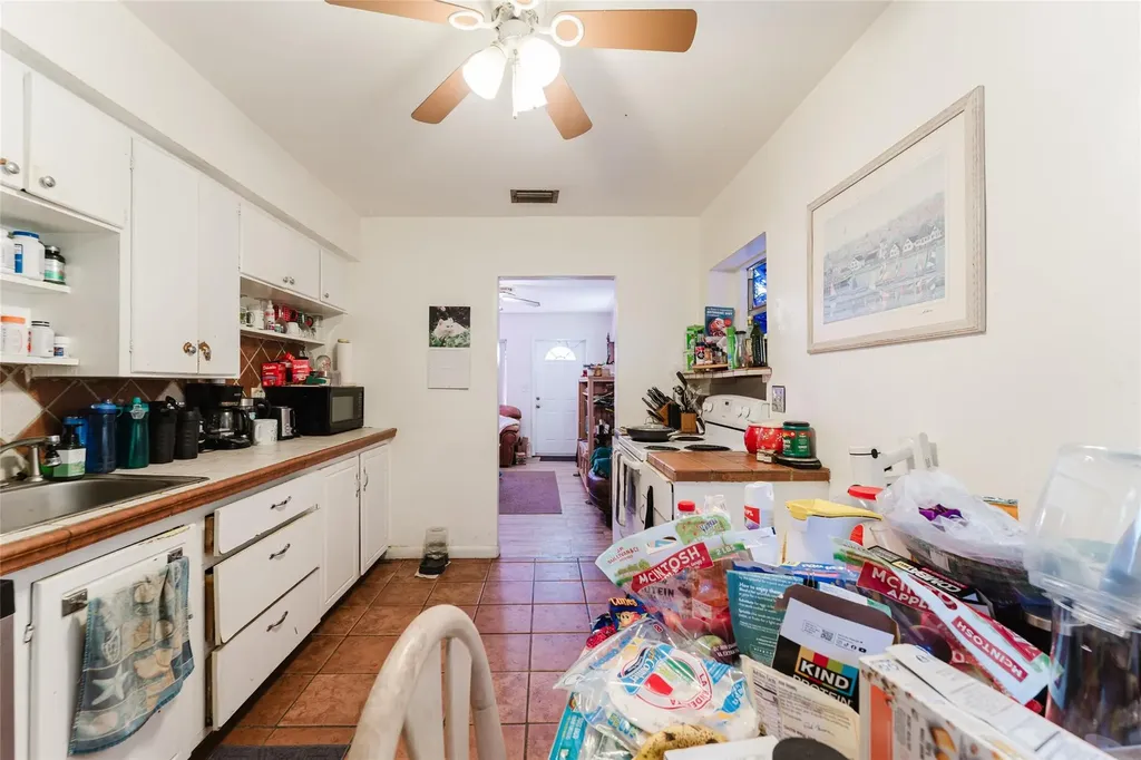659 NE 32nd Street Oakland Park FL 33334