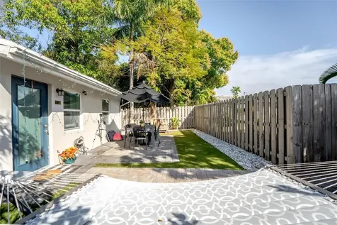659 NE 32nd Street Oakland Park FL 33334