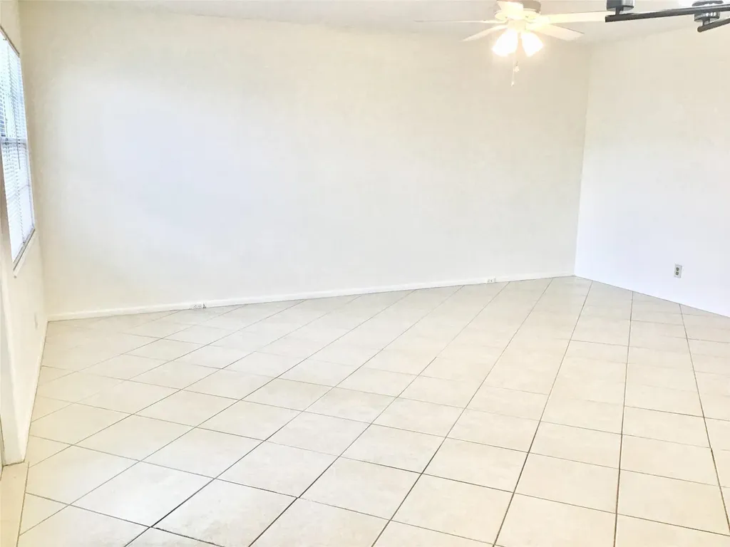 2035 Exeter B Boca Raton FL 33434